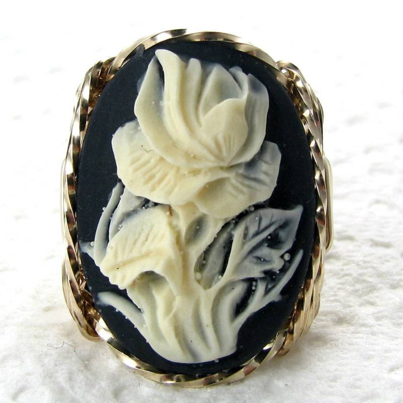 Rose Cameo Ring 14Kt Rolled Goldgewohnheit Schmuck Rose Cameo Ring 14Kt Rolled Goldgewohnheit Schmuck von cameojewelryart