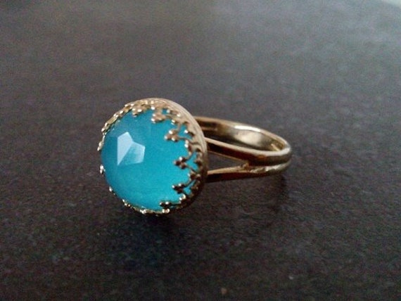 Blauer Chalcedon Ring - Edelstein Zierlicher Gold Aqua Quarz Tief Blauer von candybohojewelry