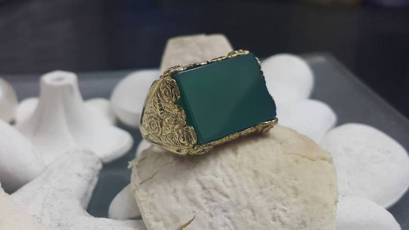 Grüner Onyx Ring, 14K Gold Fill, Rechteckiger Edelstein von candybohojewelry