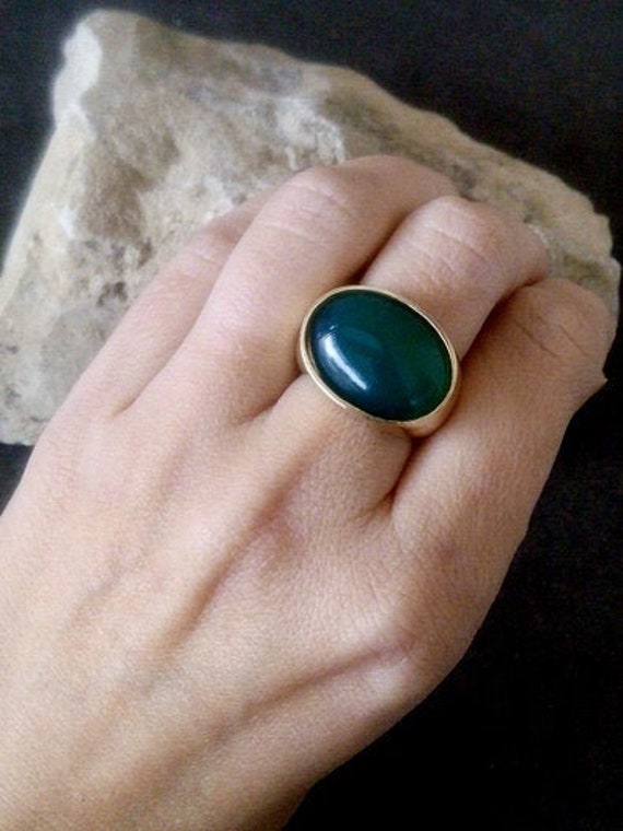 Grüner Onyx Statement Ring, 14K Gold Filled Lünette von candybohojewelry