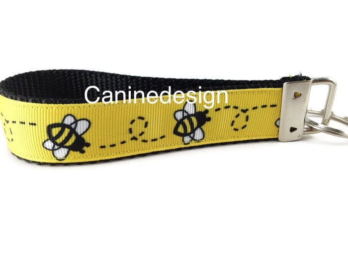 Hummel Schlüsselanhänger, Handgelenk von caninedesign