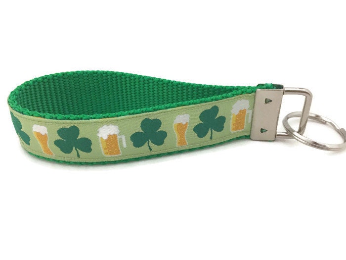 st Patricks Day, Shamrocks & Beer, Schlüsselanhänger, Handgelenk von caninedesign