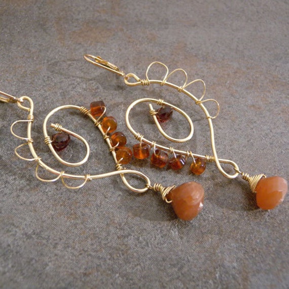 Mondstein Und Granat | Gold Fill Draht Ohrringe Mondstein Und Granat | Gold Fill Draht Ohrringe von canterburyvines