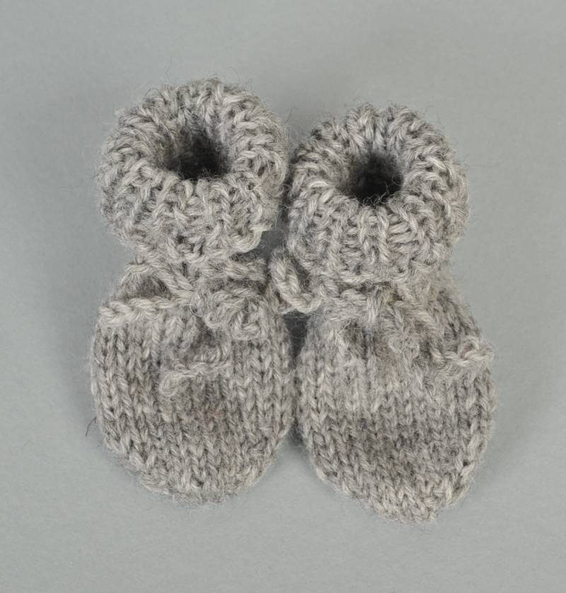 Babysocken Babyschuhe Grau Wolle 0-4 Monate von cantharellus