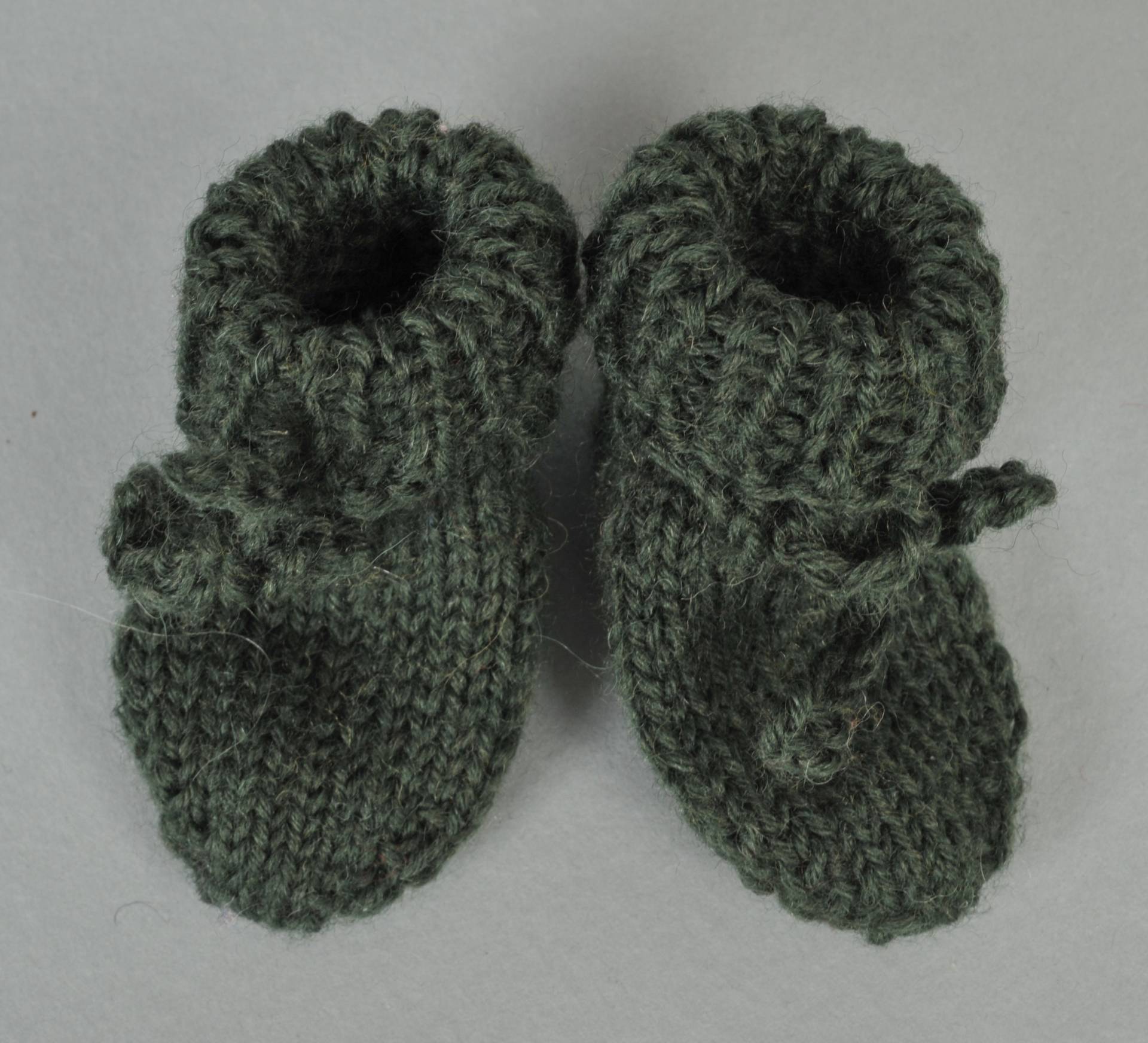 Babysocken Babyschuhe Jagdgrün Wolle 0-4 Monate Babysocken Babyschuhe Jagdgrün Wolle 0-4 Monate von cantharellus