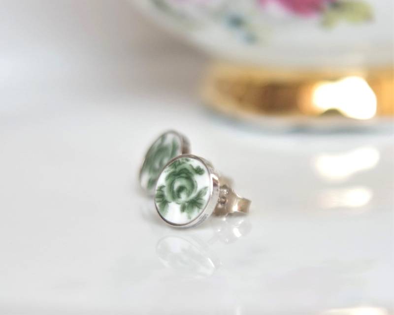 Porzellanschmuck-Unikat Ohrstecker Gefasst Aus Porzellan Und Silber Oe1 von caoPorzellan