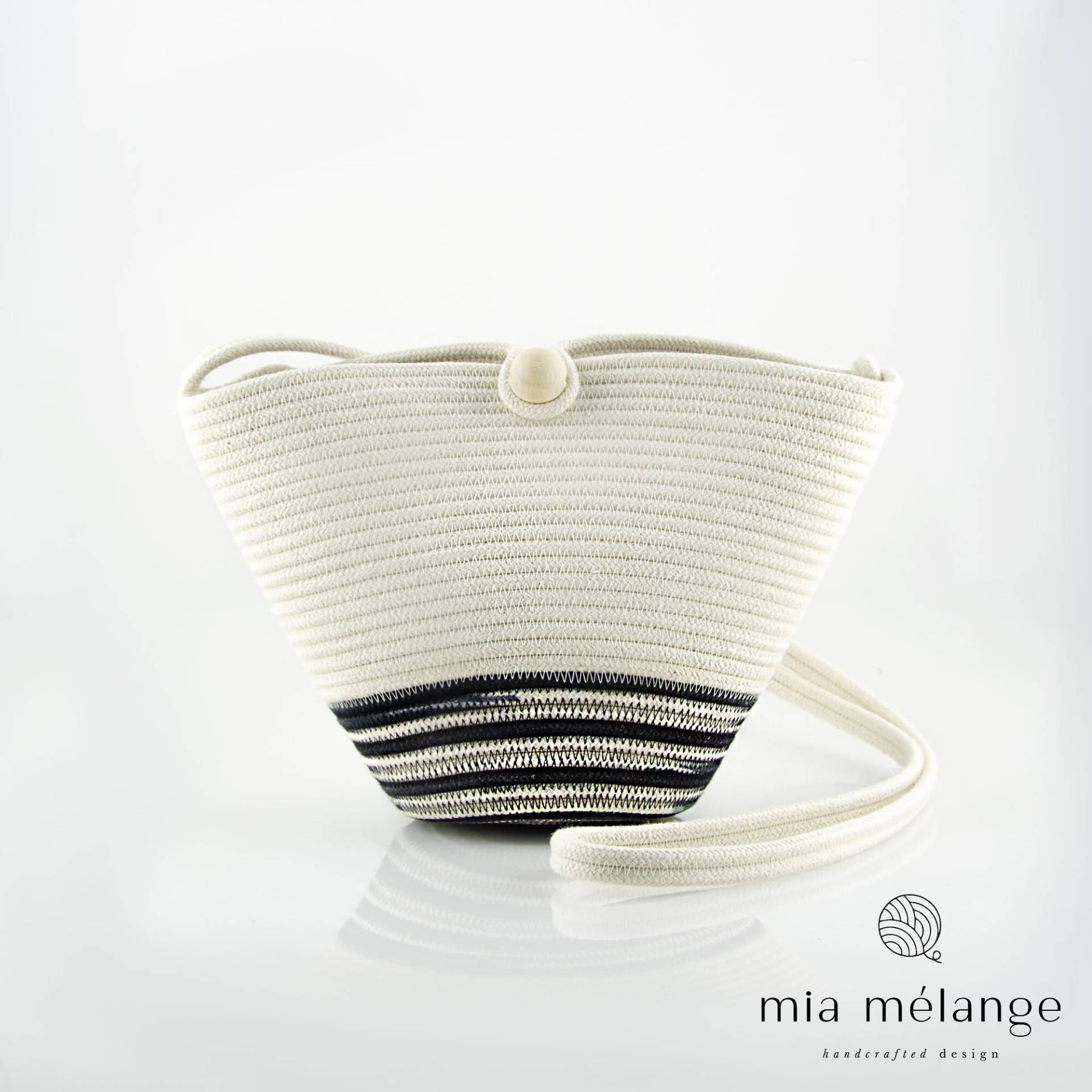 Mia Mélange Umhängetasche Mit Knopfverschluss - Liquorice Kollektion von capsunshop