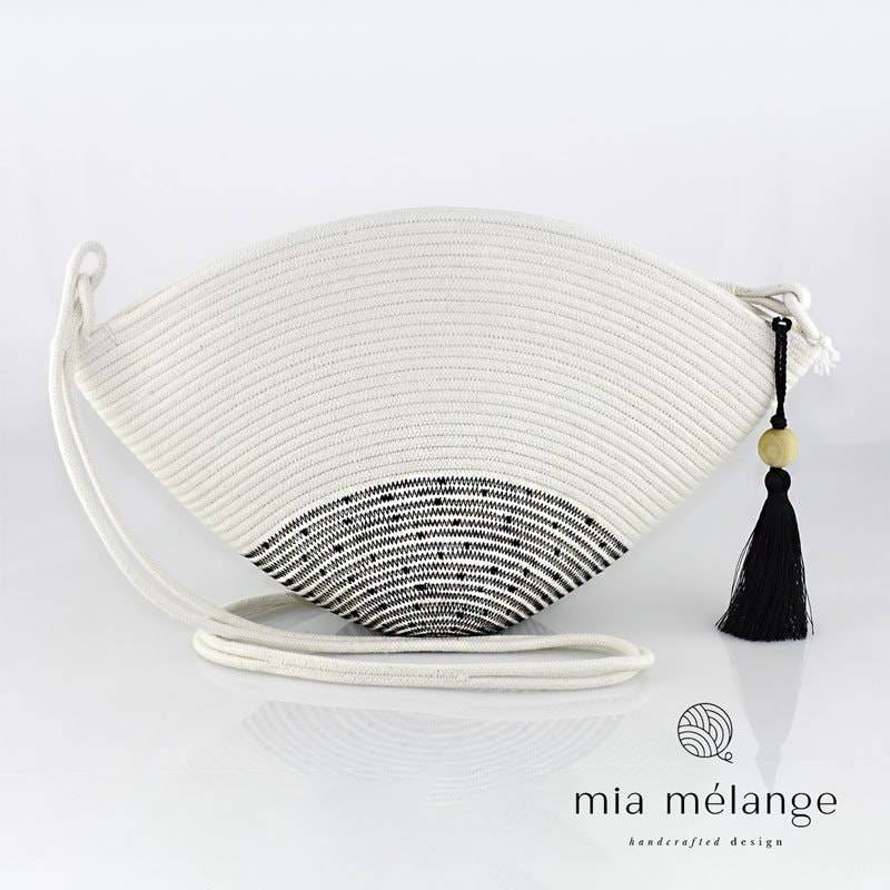 Mia Mélange Umhängetasche - Polka Dot Kollektion Mia Mélange Umhängetasche - Polka Dot Kollektion von capsunshop