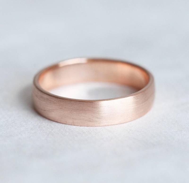 14K Solid Gold Ehering Gebürsteter Unisex Ring von capucinne