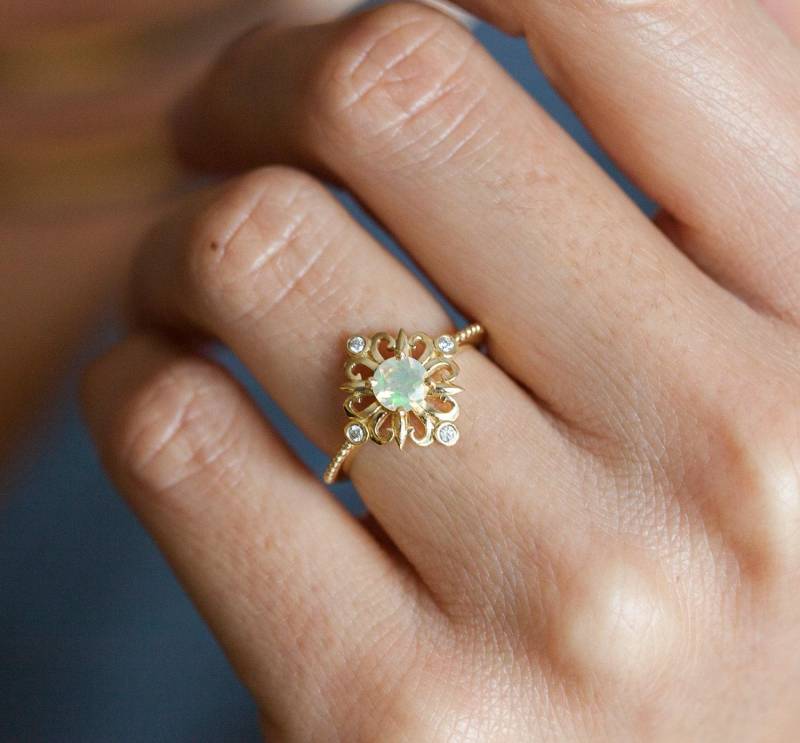 Art Deco Opalring Gold Diamant Verlobungsring Art Deco Opalring Gold Diamant Verlobungsring von capucinne