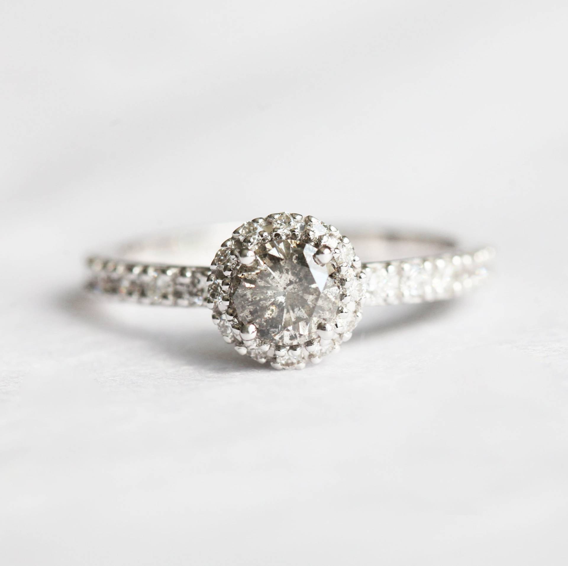 Brillanter Halo Natürlicher Diamant Ring Mit Silber Diamanten, Einzigartiger Salz + Pfeffer von capucinne