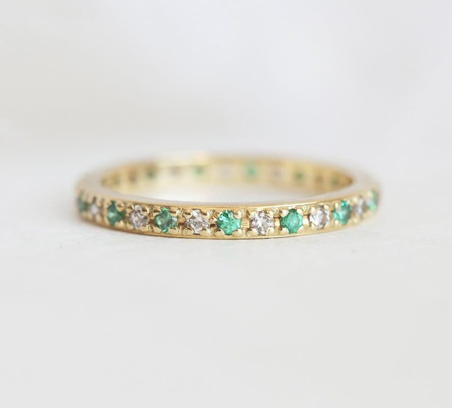 Diamant Und Smaragd Ehering, Pave Ring, Gold 18K Gelbgold Ehering von capucinne