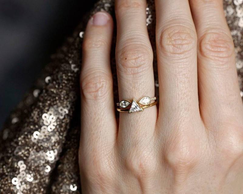 Dreieck Diamant Ring Set 14K Gold Double Pear Offenes Band von capucinne