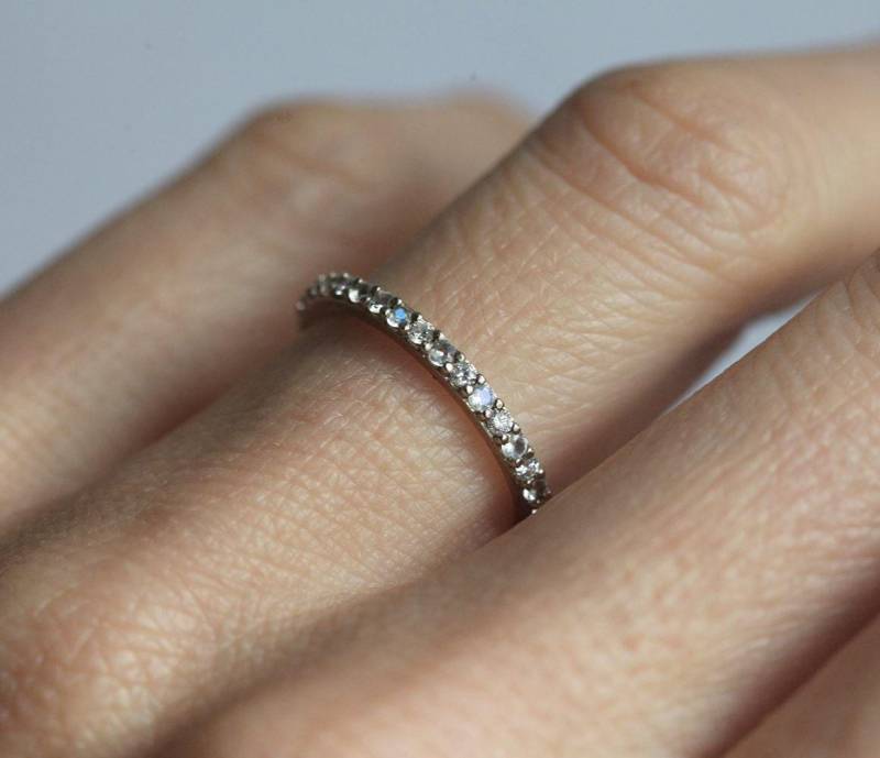 Mondstein Diamant Eternity Ehering Massiver Goldring von capucinne