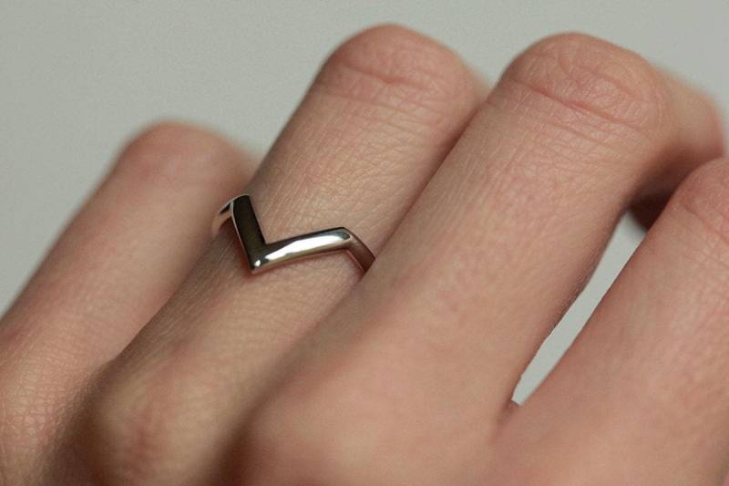 Weißgold Ehering, V Förmiger Stapelringe, Einfacher Gebogener Passender Ring von capucinne