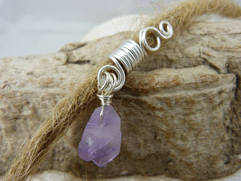 Dreadlocks Haarperle Silber Mit Amethystspitzen Anhänger Dreadlocks Haarperle Silber Mit Amethystspitzen Anhänger von caracoletta