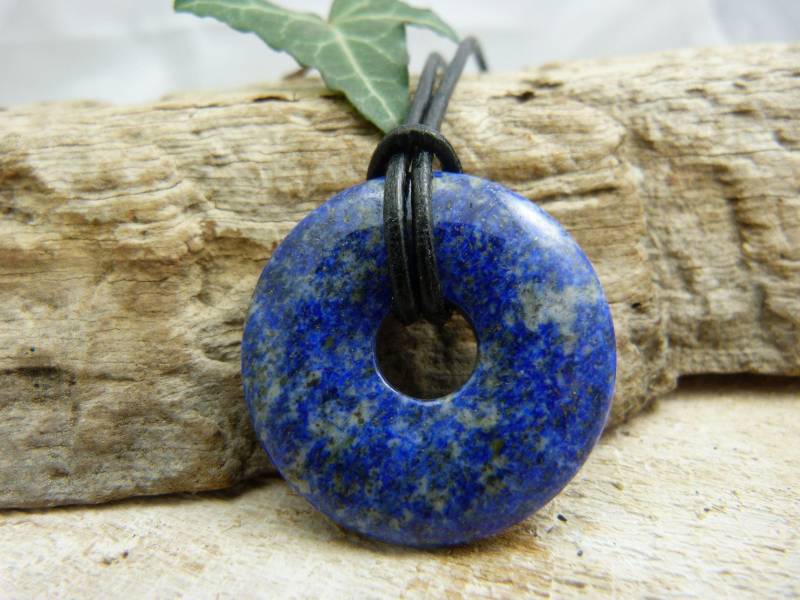 Lapislazuli Anhänger, Donut, Halskette Donut, Edelsteinanhänger Blau, Geschenk Für Männer, Lapis Am Lederband Lapislazuli Anhänger, Donut, Halskette Donut, Edelsteinanhänger Blau, Geschenk Für Männer, Lapis Am Lederband von caracoletta
