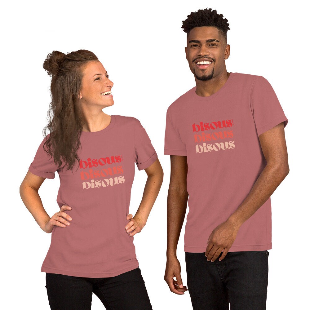 Unisex-T-Shirt "Bisous Bisous Bisous" von carastudioshop