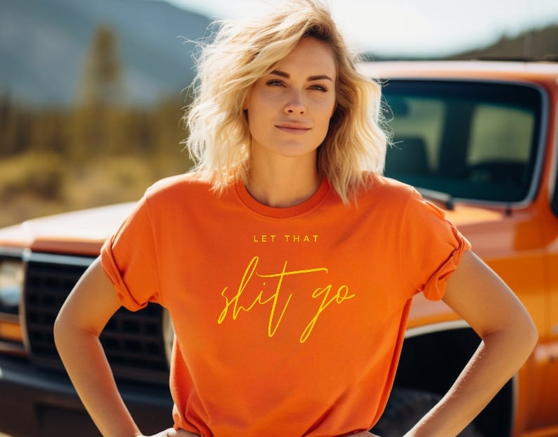 Unisex-T-Shirt "Let That S Go" von carastudioshop