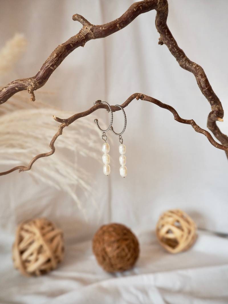 Einzigartige Creolen Mit Süßwasserperlen/Perlenohrringe Geburtstagsgeschenk Geschenkidee Für Freundin Leichte Ohrringe von carinomiojewellery