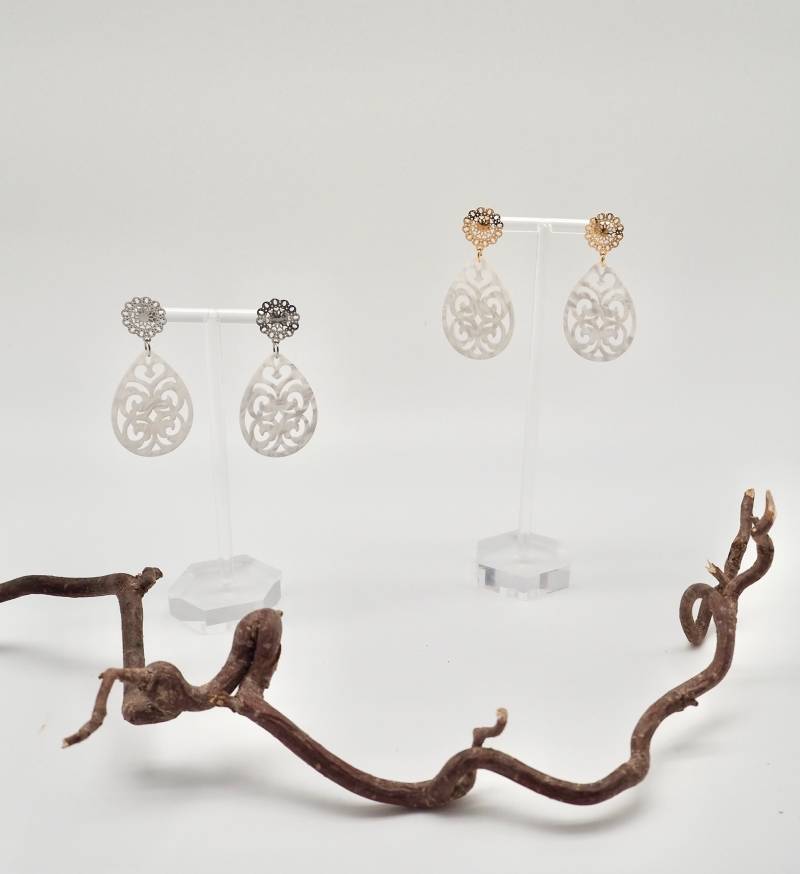 Einzigartige Statement Ohrringe Mit Resin-Ornament/Geburtstagsgeschenk Geschenkidee Freundin Trachtenschmuck Leichte von carinomiojewellery