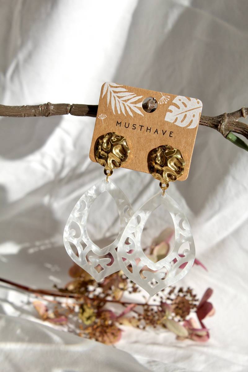 Einzigartige Statement Ohrringe Mit Resin-Ornament/Geburtstagsgeschenk Geschenkidee Freundin Trachtenschmuck Leichte von carinomiojewellery