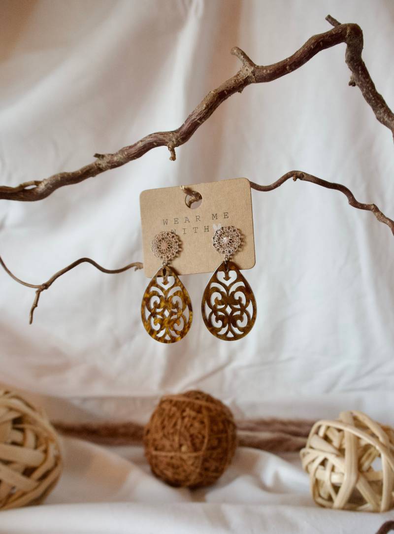 Einzigartige Statement Ohrringe Mit Resin-Ornament/Geburtstagsgeschenk Geschenkidee Freundin Trachtenschmuck Leichte von carinomiojewellery