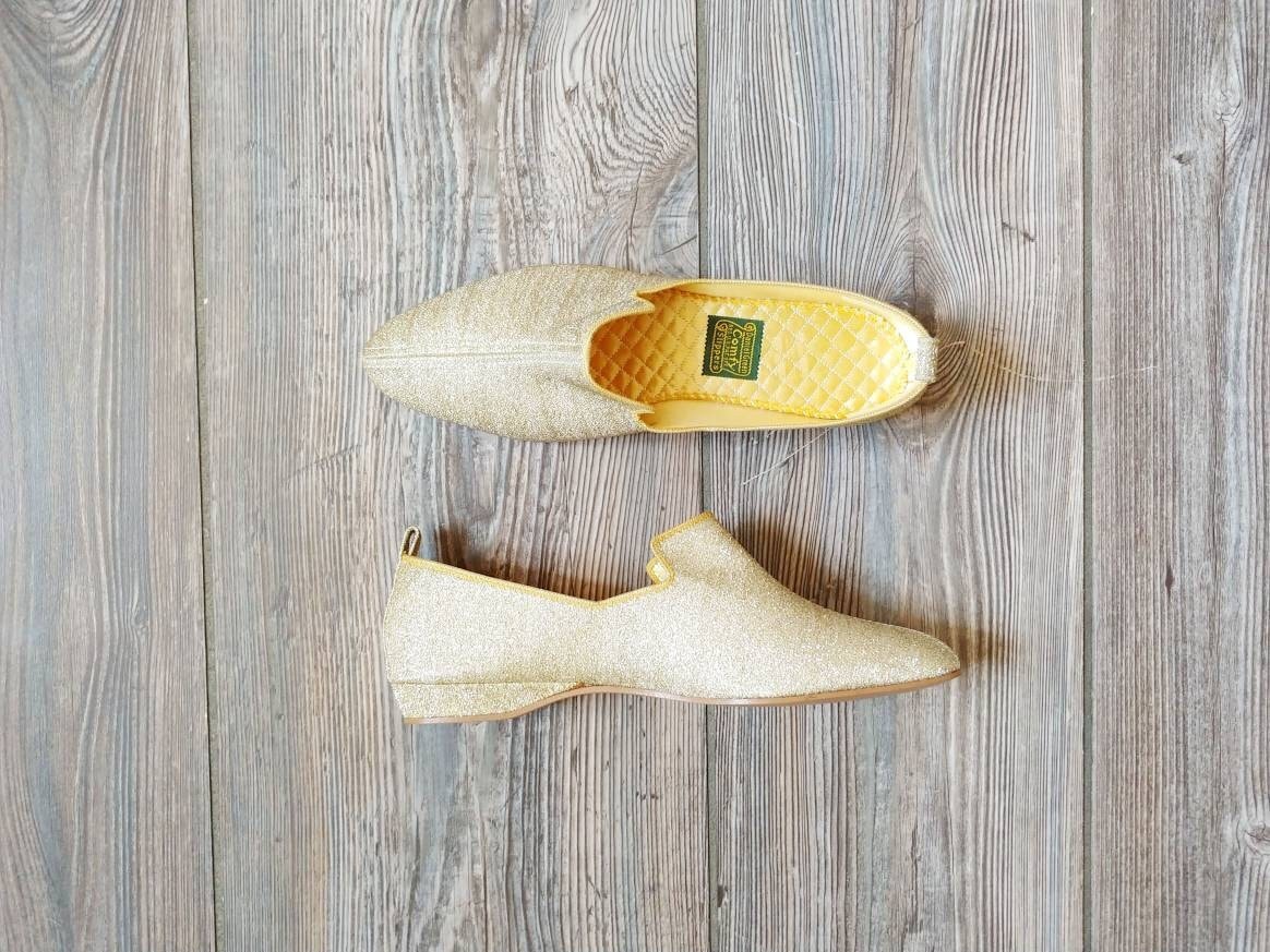 60Er Jahre Daniel Greene Comfy Gilda Style 60612 Deadstock Gold Lurex Lounge Hausschuhe | Vintage Slip On House Schuhe Damen Größe 6 von carlasuevintage