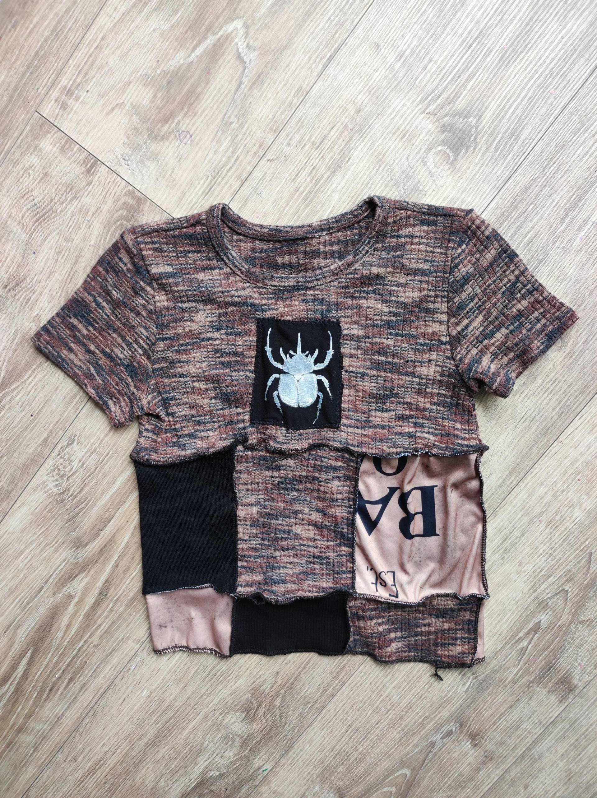 Grunge Bug Punk Shirt Grunge Bug Punk Shirt von carlitashopcreations