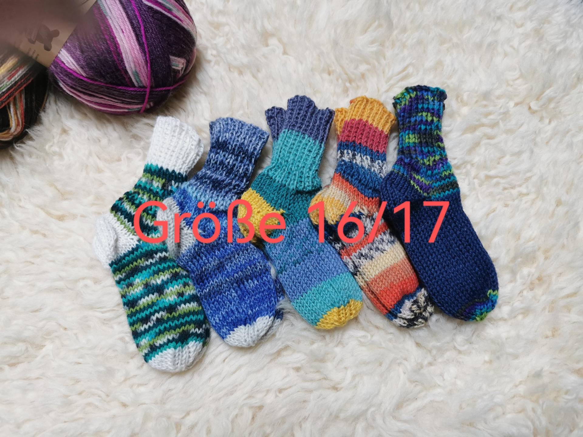 Warme Getrickte Socken in Allen Größen Für Kinder Warme Getrickte Socken in Allen Größen Für Kinder von carolinehandmadebyCS
