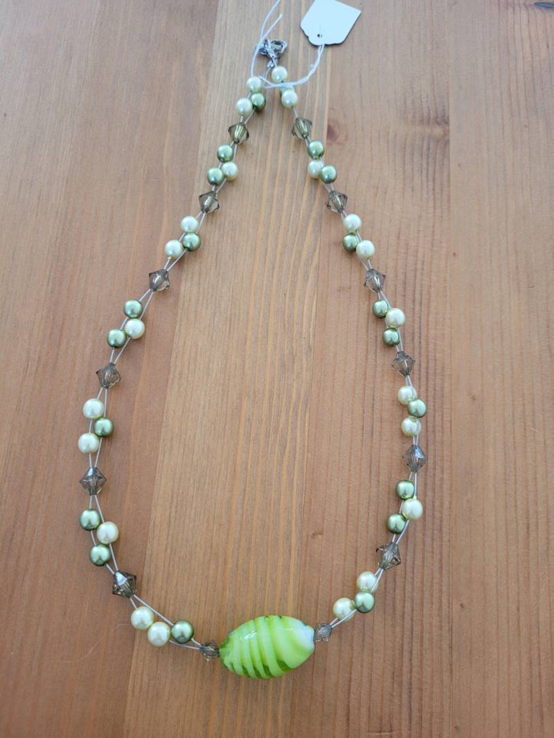 Modeschmuck Kette Grün Modeschmuck Kette Grün von carospinnt