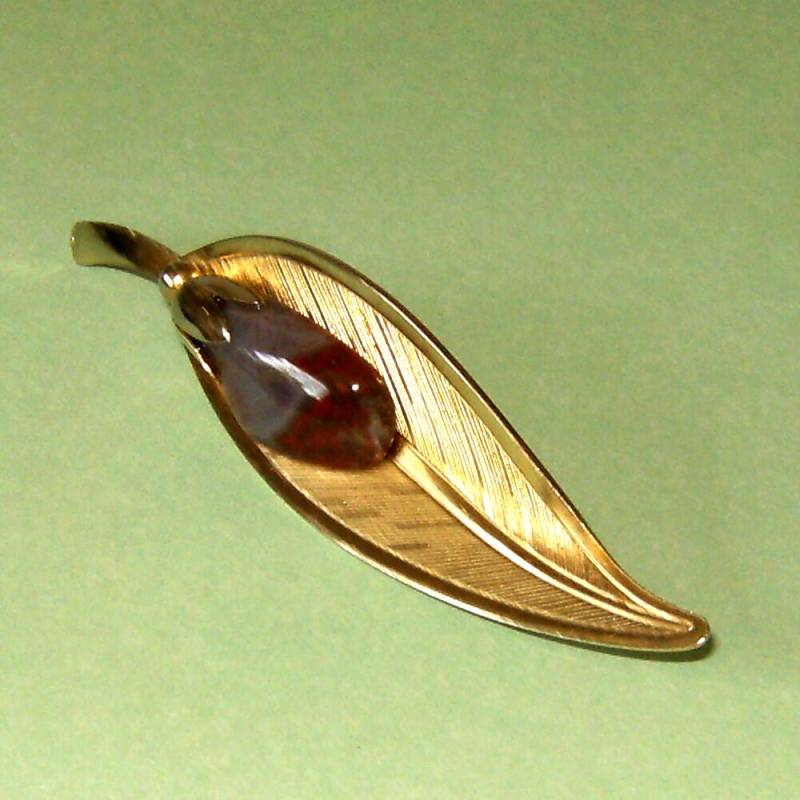 Jahrgang 1960 Poliert Stein Blatt Brosche von casaDelRocko