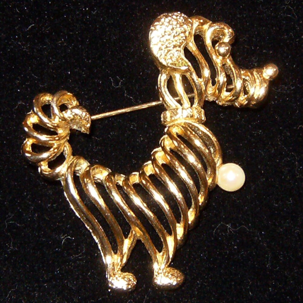Retro Goldtone Terrier Hund Brosche Mit Faux Perle von casaDelRocko