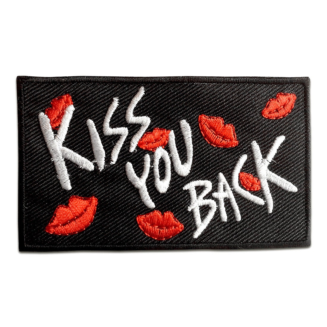 Aufnäher/Bügelbild Kiss You Back Schwarz 8, 4x5, 1cm Patch Aufbügler Aufnäher/Bügelbild Kiss You Back Schwarz 8, 4x5, 1cm Patch Aufbügler von catchthepatch