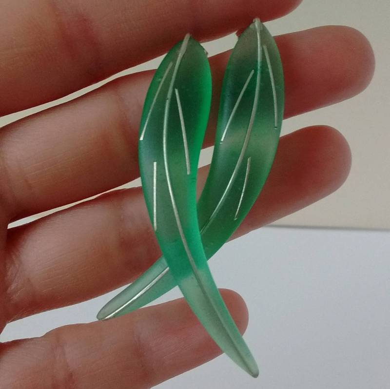 Harz & Sterlingsilber Inlay Gebogene Blatt Ohrstecker von cathwarddesign
