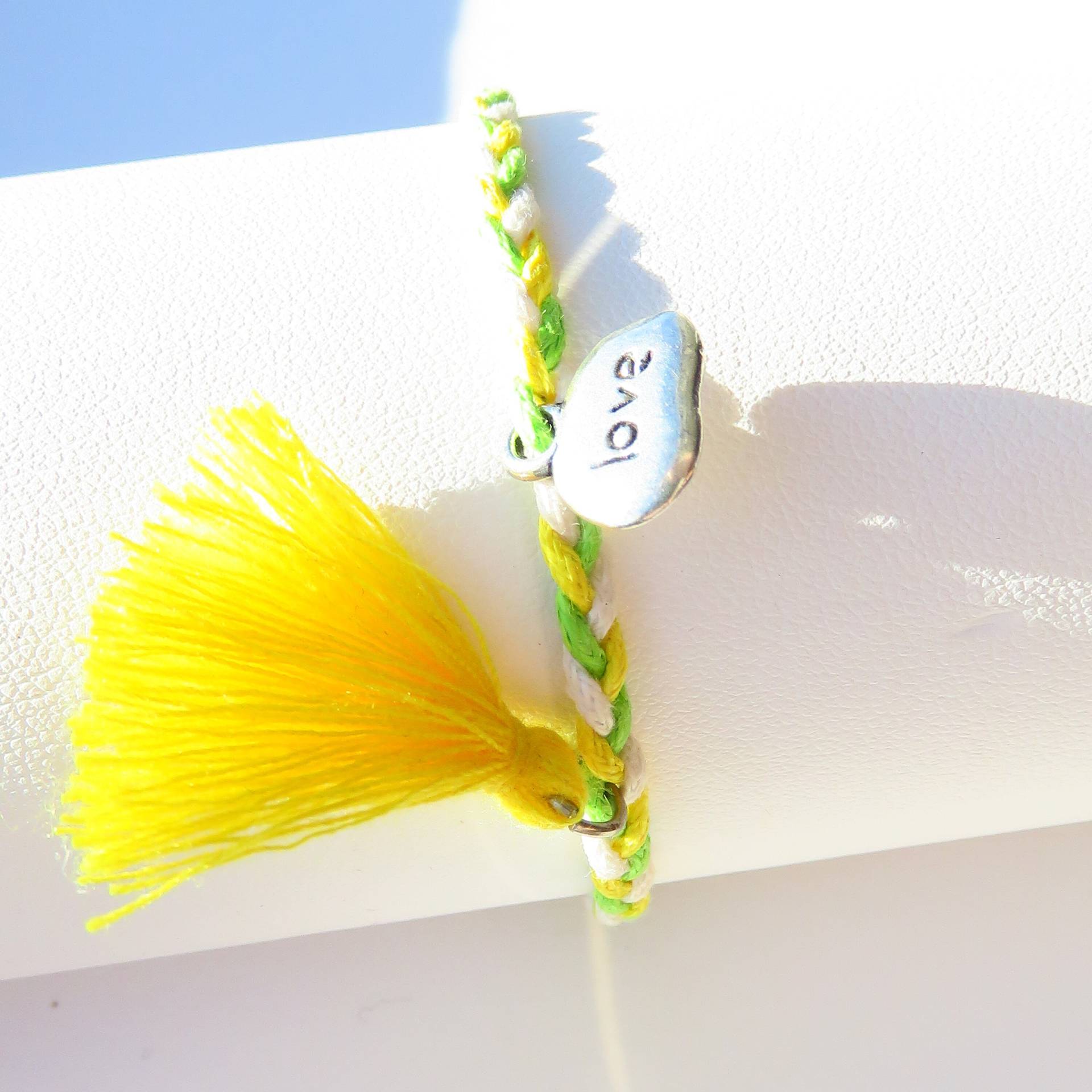 Geflochtenes Armband Und Baumwollbommel Ref. 17544 von cciliacreativbijoux