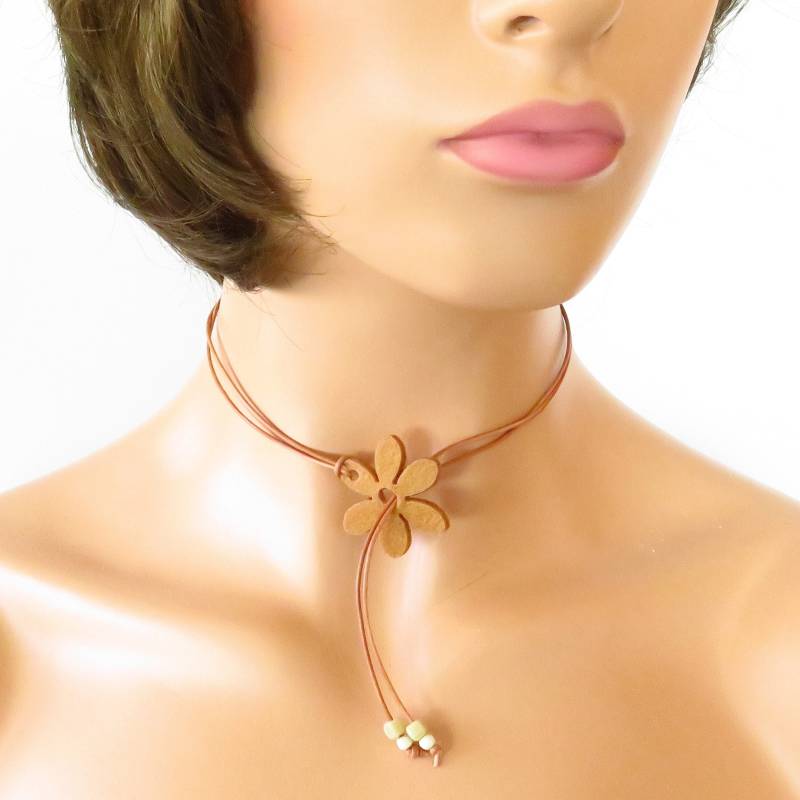 Karamellfilz-Lasso-Halskette Ref. 18761 von cciliacreativbijoux