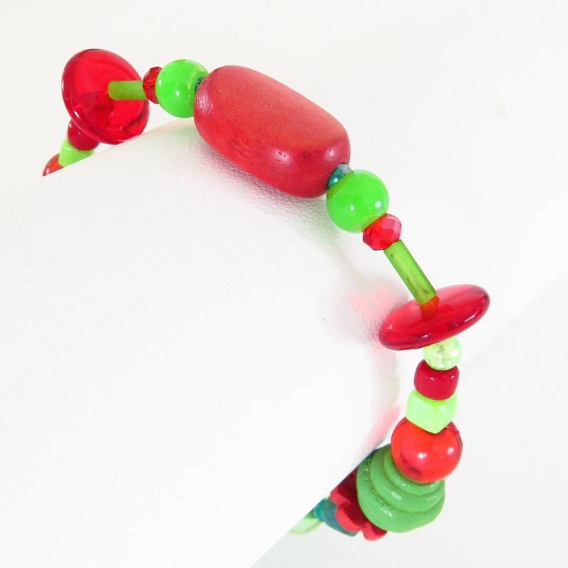 Rot-Grünes Perlenarmband Ref. 16267 von cciliacreativbijoux