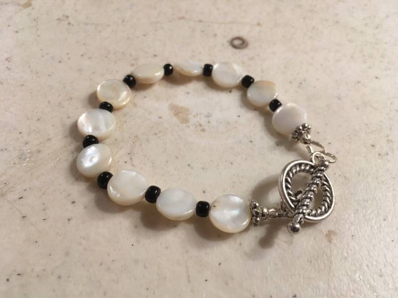 Perlmutt Armband - Schwarz Und Weiß Schmuck Silberschmuck Mode Trendy Eklektisch von cdjali