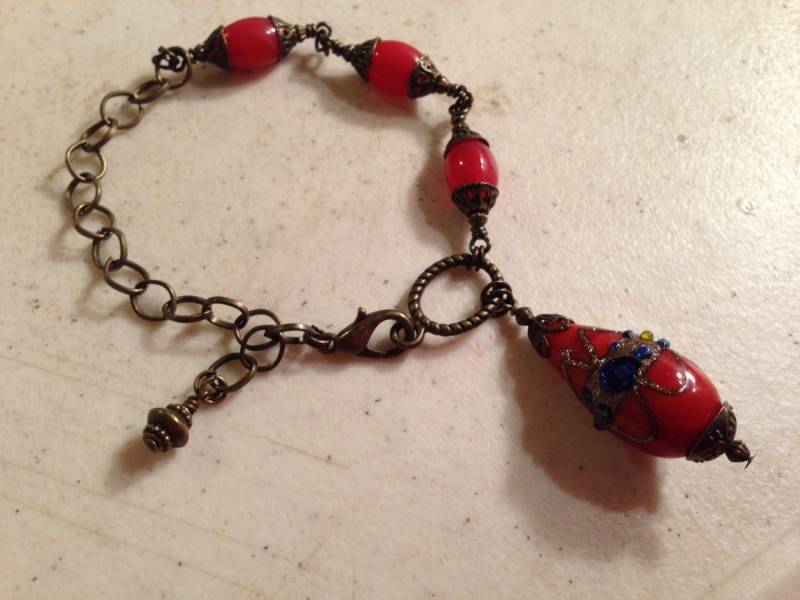 Rotes Armband - Messing Schmuck Draht Gewickelt Mode Fancy Focal Perle Kette Asymmetrisch von cdjali