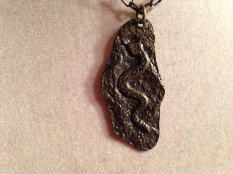 Schlange Halskette - Messing Schmuck Anhänger Kette Mode Goth Hipster Kitsch Asp von cdjali