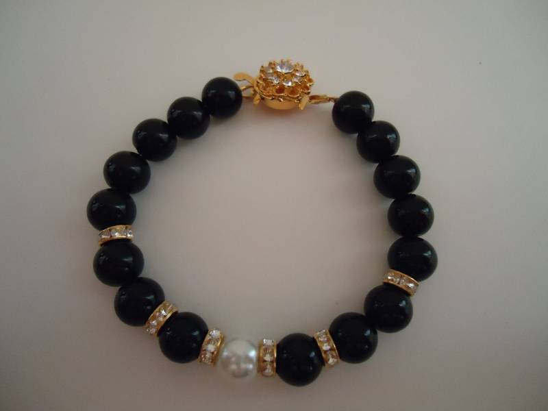 Schwarzer Onyx Edelstein Armband - Weiße Perlen Schmuck Kristall Gold Box Verschluss Hochzeit Geschenk Luet Handmade von cdjali