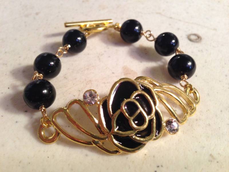 Schwarzes Armband - Goldschmuck Blumenschmuck Draht Gewickelt Mode Trendy Kristalle von cdjali