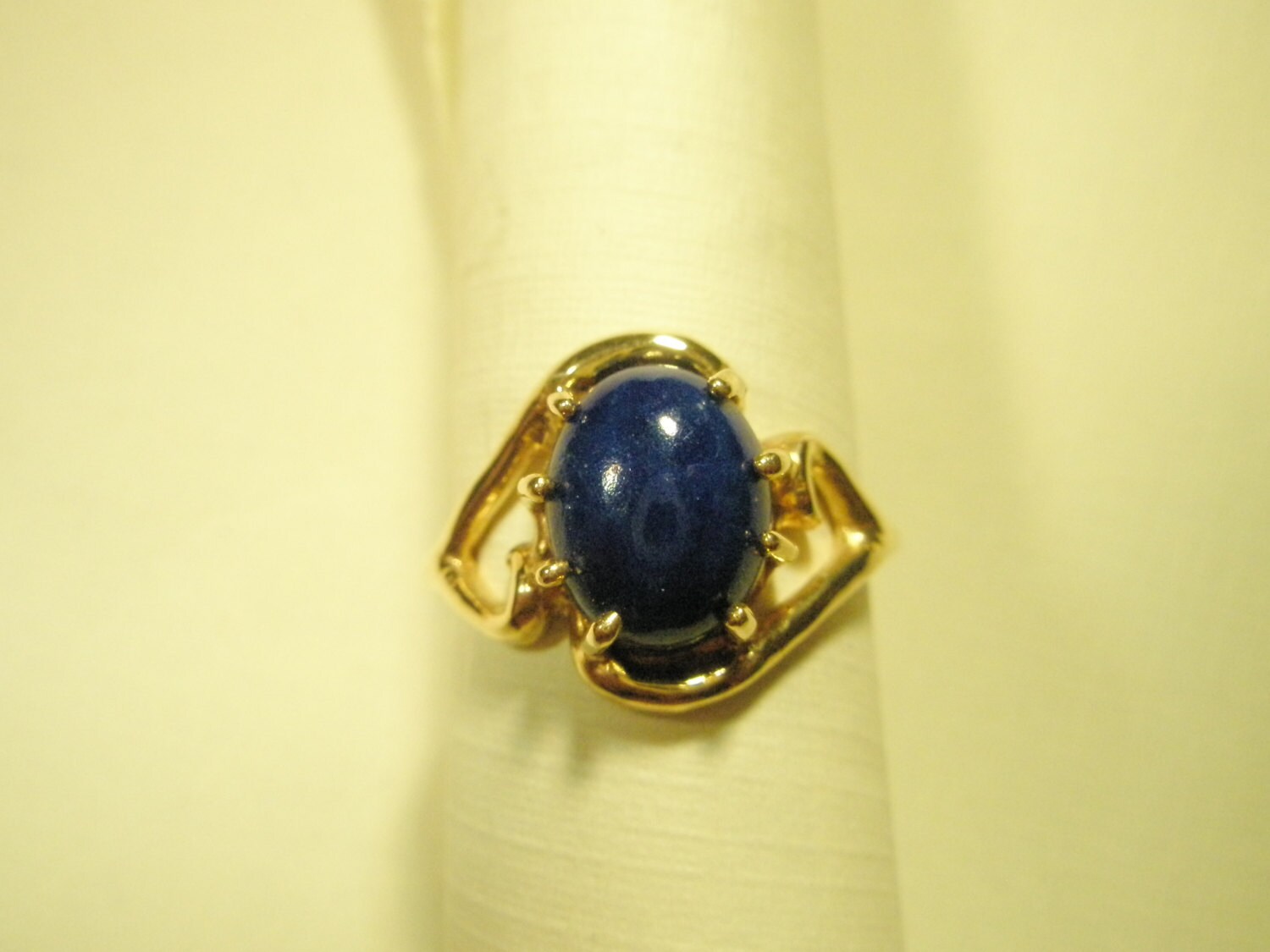 14 Karat Gold Lapis Lazuli Ring 14 Karat Gold Lapis Lazuli Ring von cedarislandartist