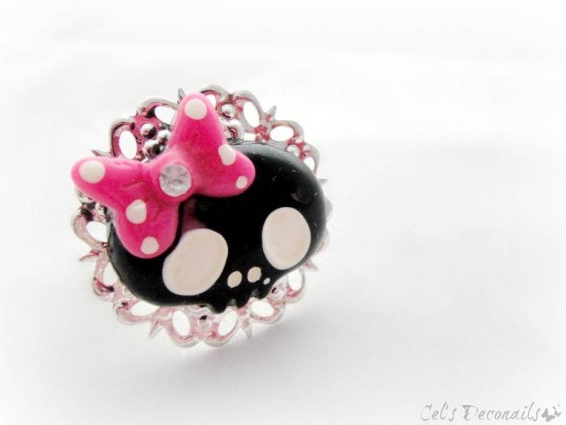 Kawaii Pastell Goth Totenkopfring, Gruselige Kawaii-Schmuck Kawaii Pastell Goth Totenkopfring, Gruselige Kawaii-Schmuck von celdeconail