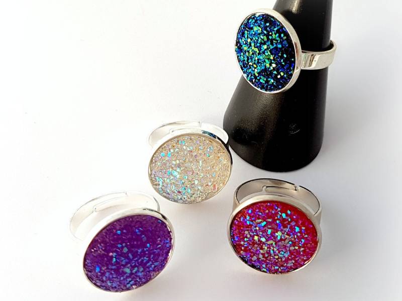 Regenbogen-Druzy-Ring, Süße Harz-Ring, Geschenk Für Sie Regenbogen-Druzy-Ring, Süße Harz-Ring, Geschenk Für Sie von celdeconail
