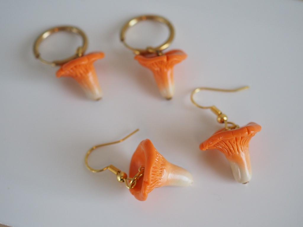 Pfifferling Pilz Ohrringe Polymer Clay Anhänger, Creolen Oder Haken von celinebricole