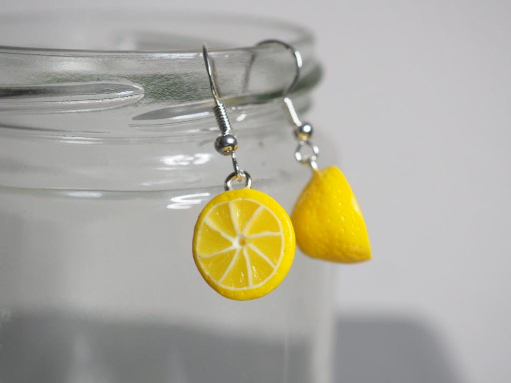 Sommerliche Ohrringe Mit Halben Zitronen/Boucles D'oreilles D'été Demi Citrons Sommerliche Ohrringe Mit Halben Zitronen/Boucles D'oreilles D'été Demi Citrons von celinebricole