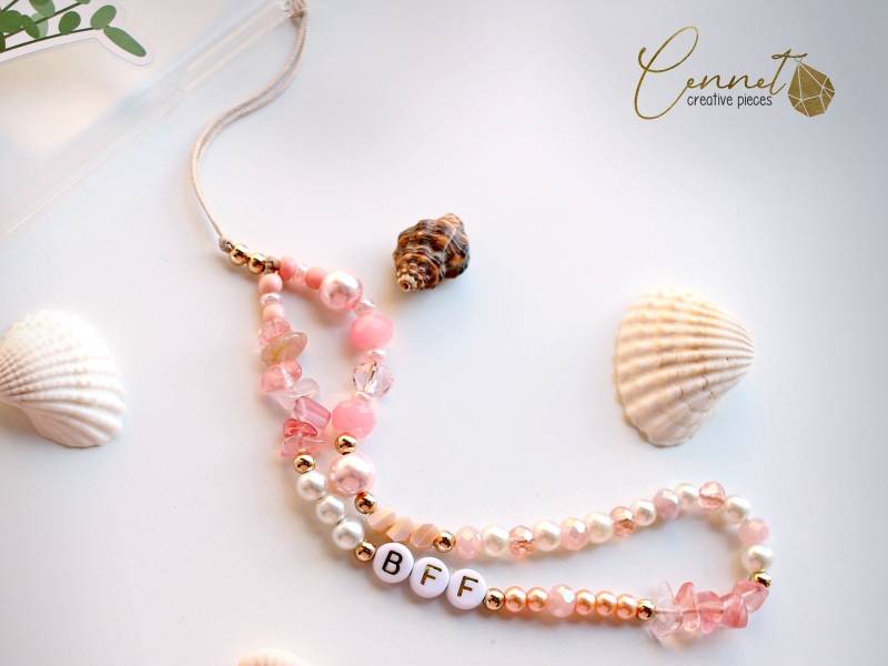 Handykette Glamour Rose | Handy Kette Perlen Kirschquarz Nuggets Rosa Anhänger Kristallperlen Bff Personalisierbar von cennetcreative