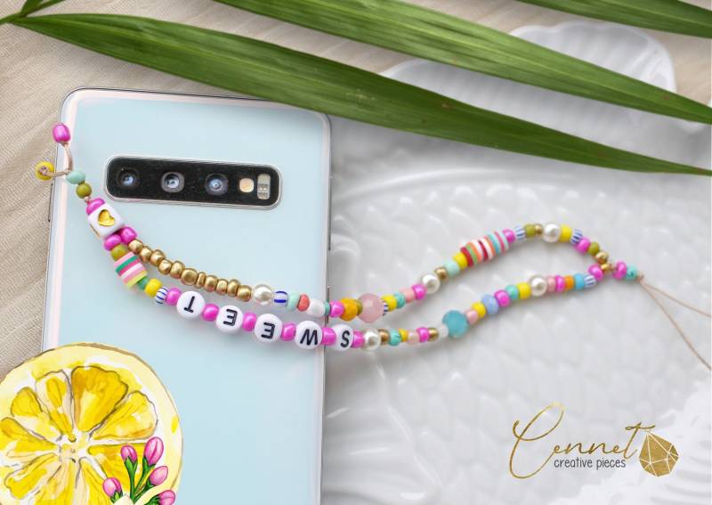 Sweet | Handy Kette Handykette| Perlen Vsco Girl Pink Rocailles Bunt Mädchen Personalisierbar Smiley von cennetcreative